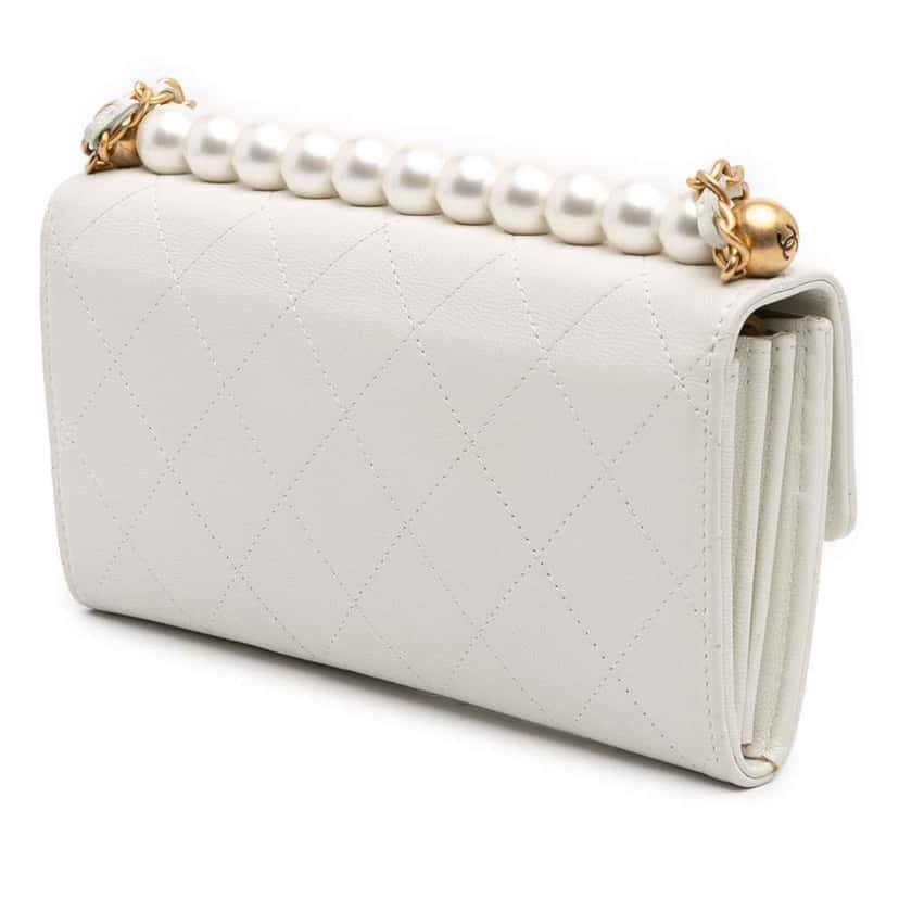 Chanel CC Quilted Goatskin Chic Pearls Wallet on Chain White Leather Good condition - Back View