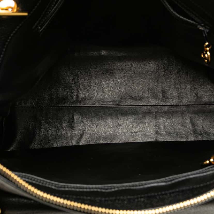 Chanel Caviar Front Pocket Chain Tote Black Leather Good condition - Model View