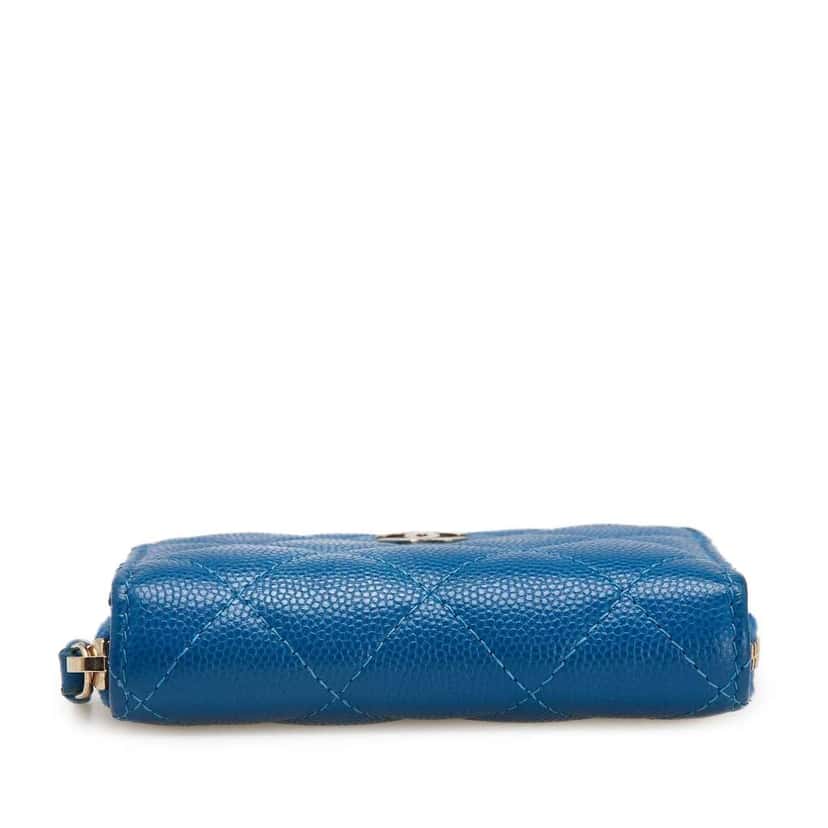 Chanel CC Quilted Caviar Zip Coin Purse Blue Leather Good condition - Inside View