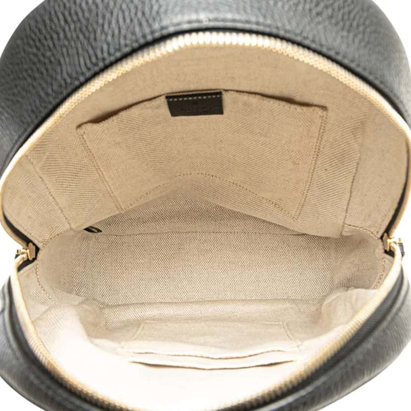 Gucci Pebbled Calfskin Soho Chain Backpack Black Leather Good condition - Model View