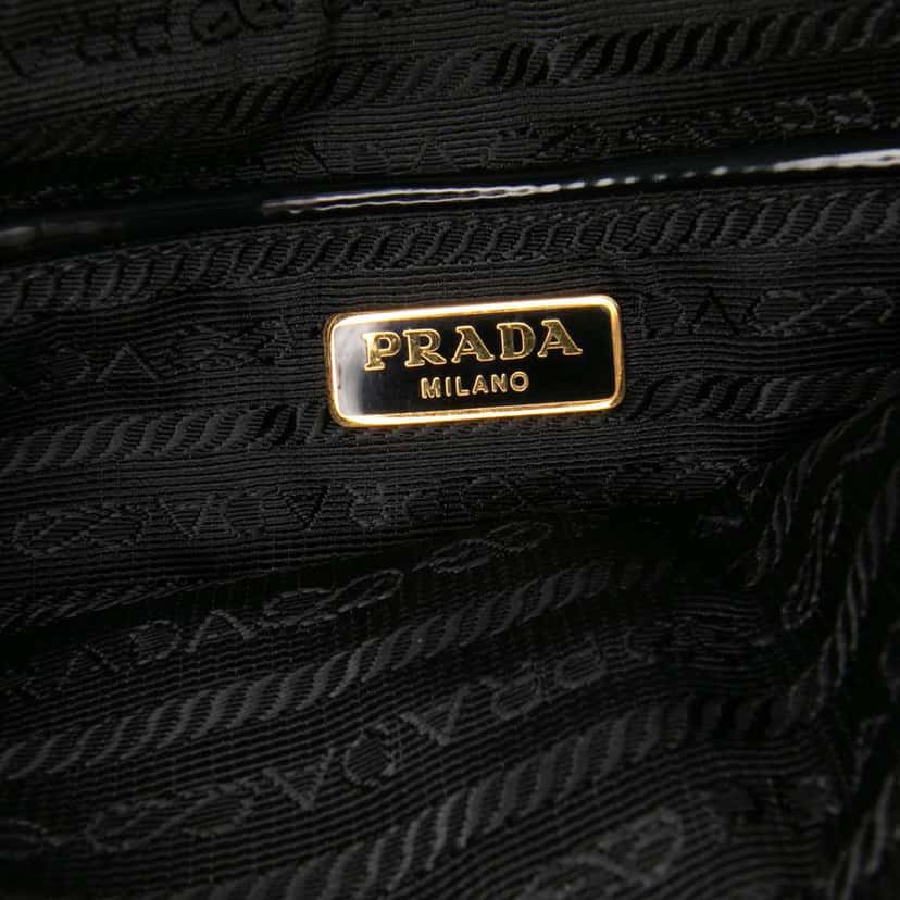 Prada Spazzolato Bow Pochette Black Leather Good condition - Box View