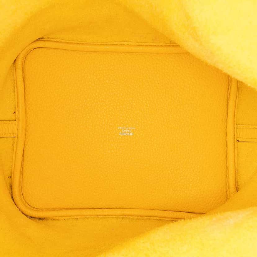 Hermès Clemence Picotin Lock 22 Yellow Leather Good condition - Model View