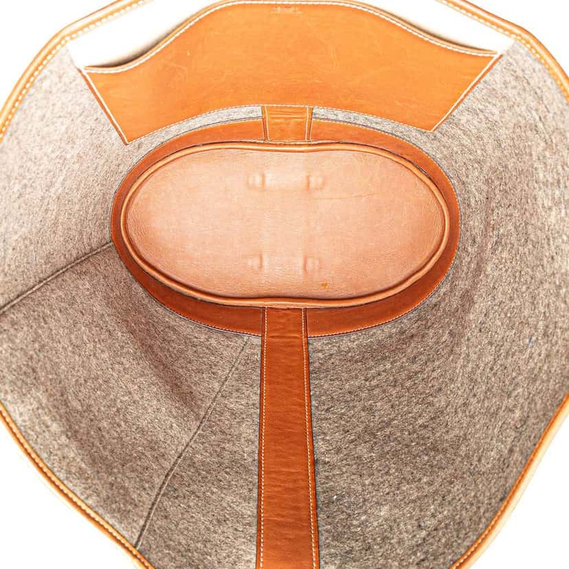 Hermès Felt Camails Bucket Bag Grey Wool Good condition - Model View