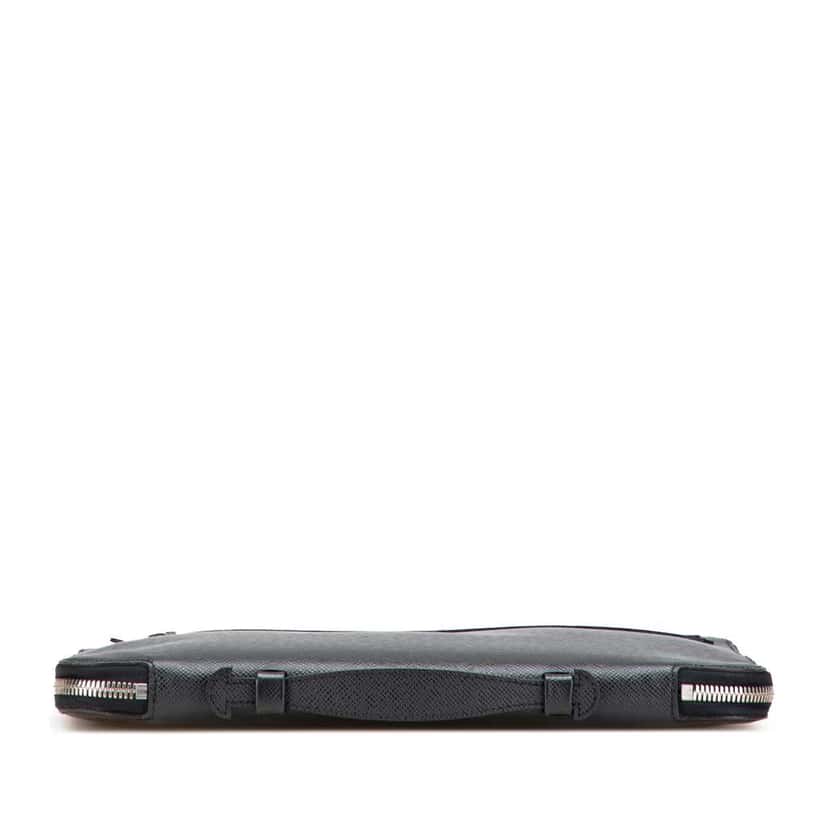 Louis Vuitton Taiga Vladimir Portfolio Black Leather Good condition - Inside View