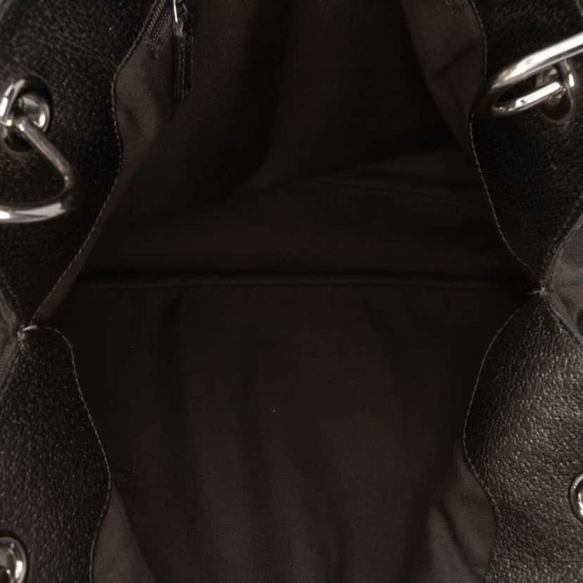 Gucci GG Canvas Eclipse Shoulder Bag Black Canvas Good condition - Model View
