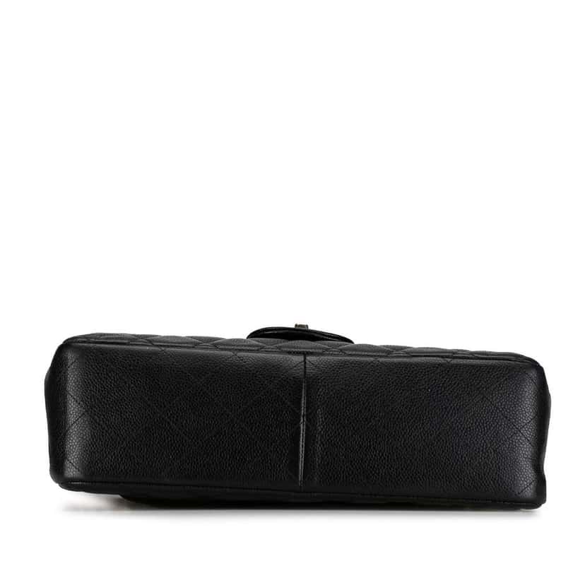 Chanel Jumbo Classic Caviar Double Flap Black Leather Good condition - Model View