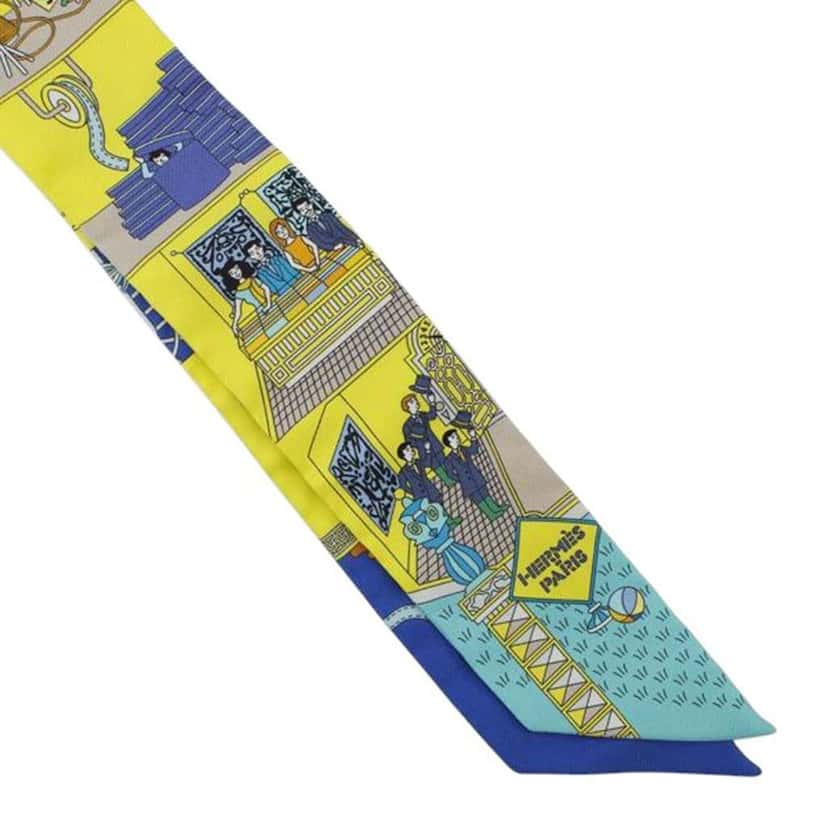 Hermès La Maison des Carres Silk Twilly Scarf Yellow Silk Good condition - Model View