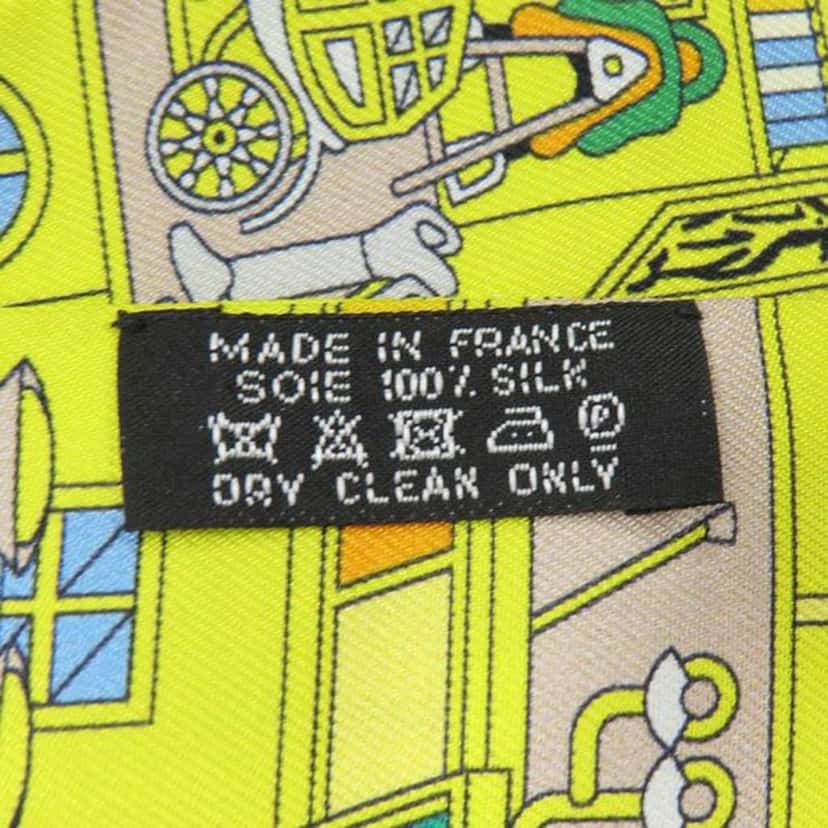 Hermès La Maison des Carres Silk Twilly Scarf Yellow Silk Good condition - Box View