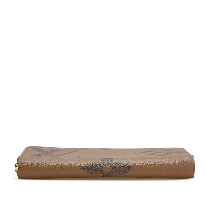Louis Vuitton Monogram Giant Reverse Zippy Wallet Brown Good condition - Inside View