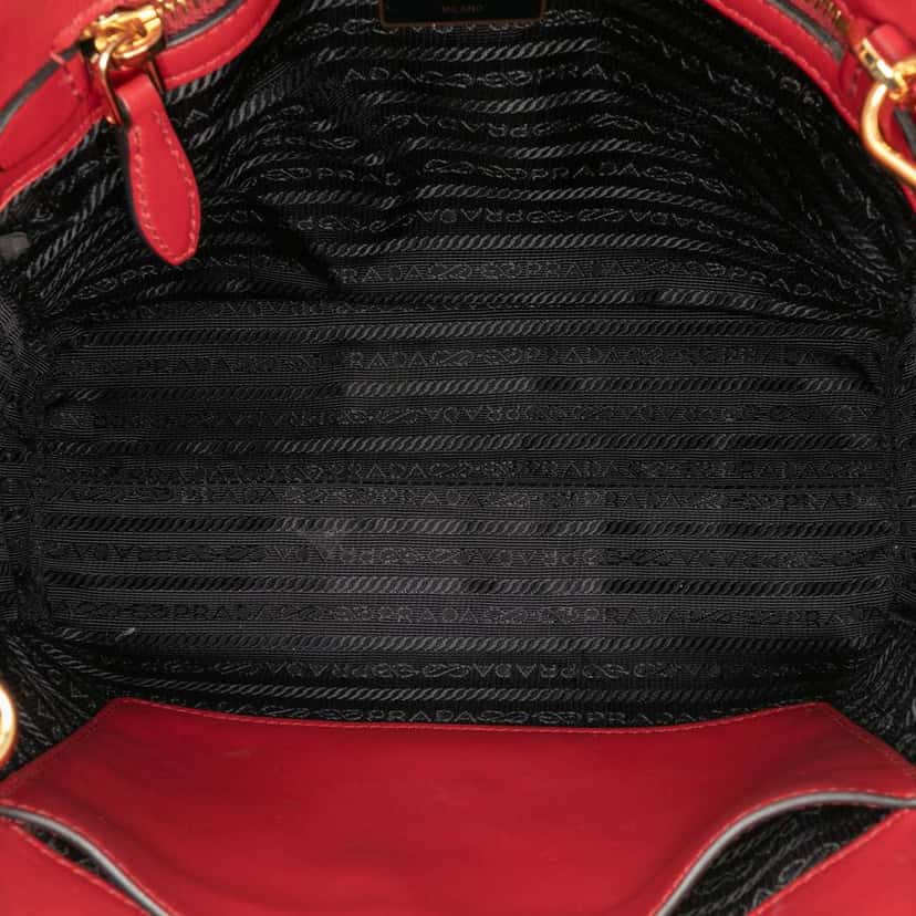 Prada Soft Calf Trimmed Saffiano Lux Open Convertible Tote Red Leather Good condition - Model View