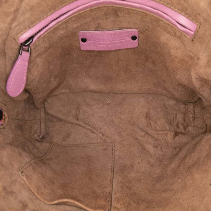 Bottega Veneta Nappa Intrecciato Nodini Crossbody Pink Leather Good condition - Model View