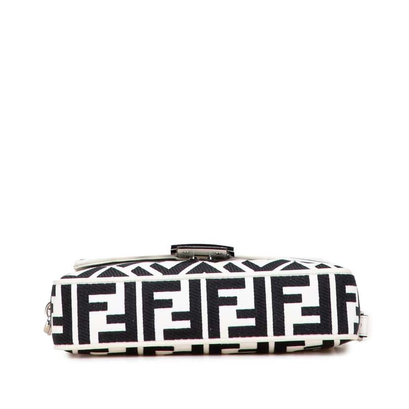 Fendi Zucca Embroidered Canvas Baguette Satchel White Canvas Good condition - Inside View