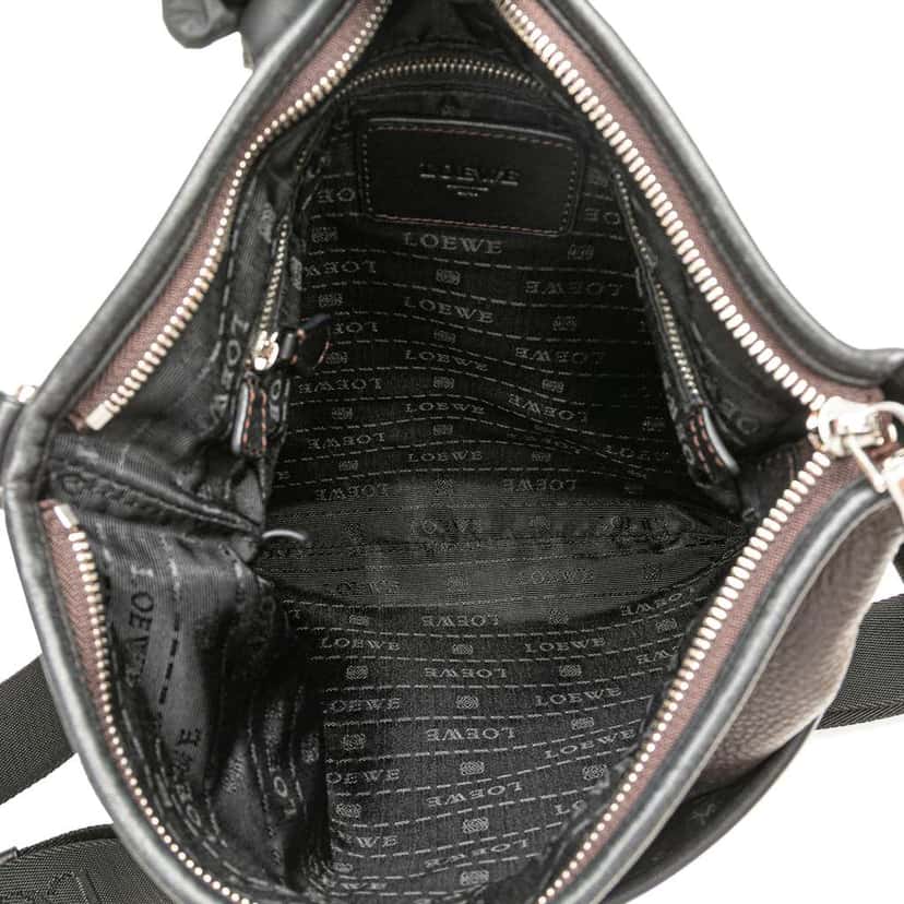 Loewe Anagram Leather Messenger Bag Brown Leather Very good condition - Model View