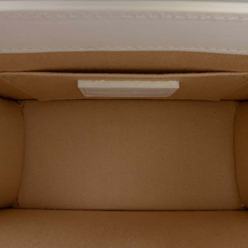 Jacquemus Leather Le Chiquito Moyen White Leather Good condition - Model View