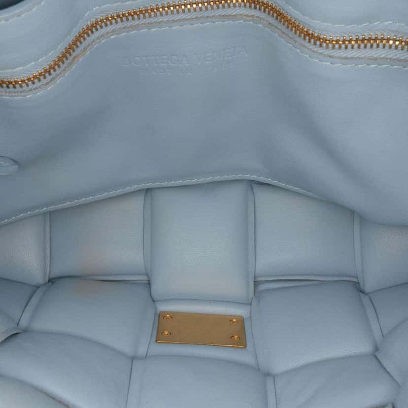 Bottega Veneta Nappa Intrecciato Padded Cassette Crossbody Blue Leather Good condition - Model View