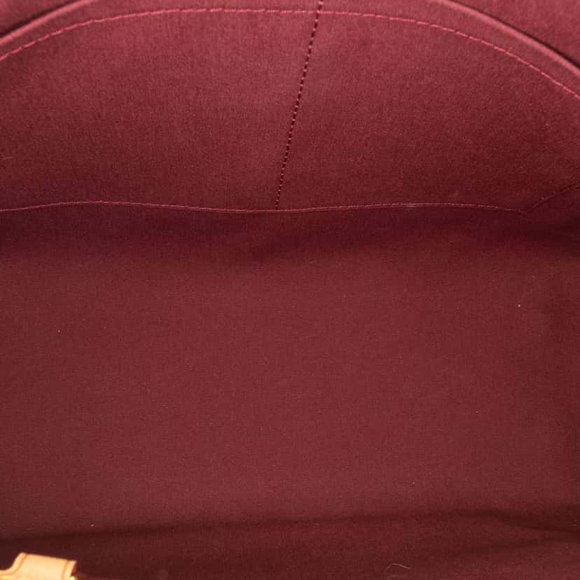 Louis Vuitton Monogram Vernis Brea MM Red Leather Good condition - Model View