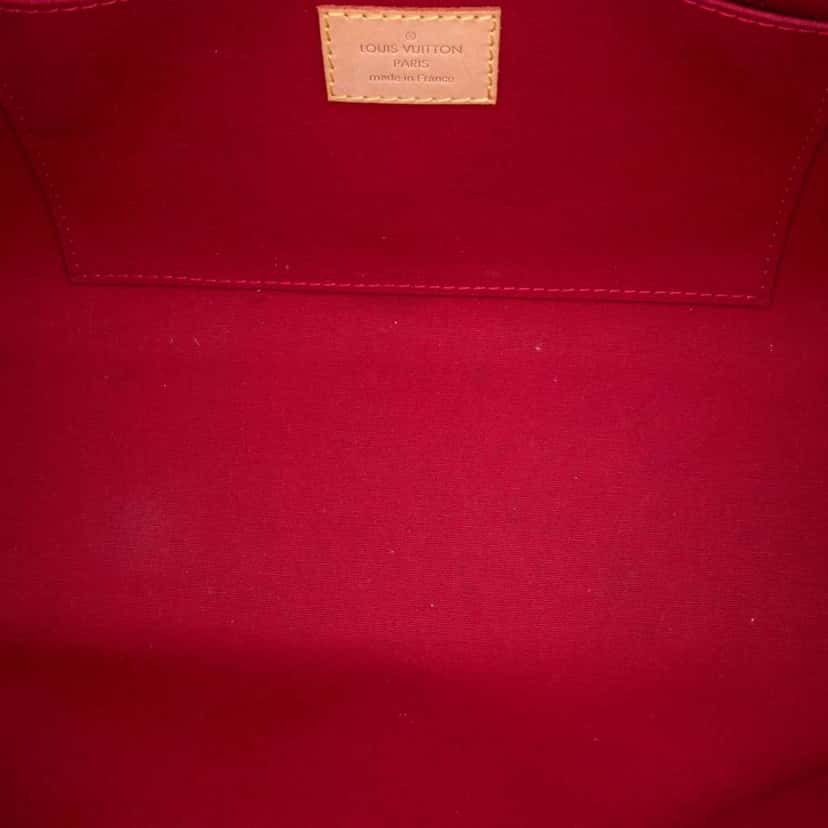 Louis Vuitton Monogram Vernis Roxbury Drive Red Leather Good condition - Model View