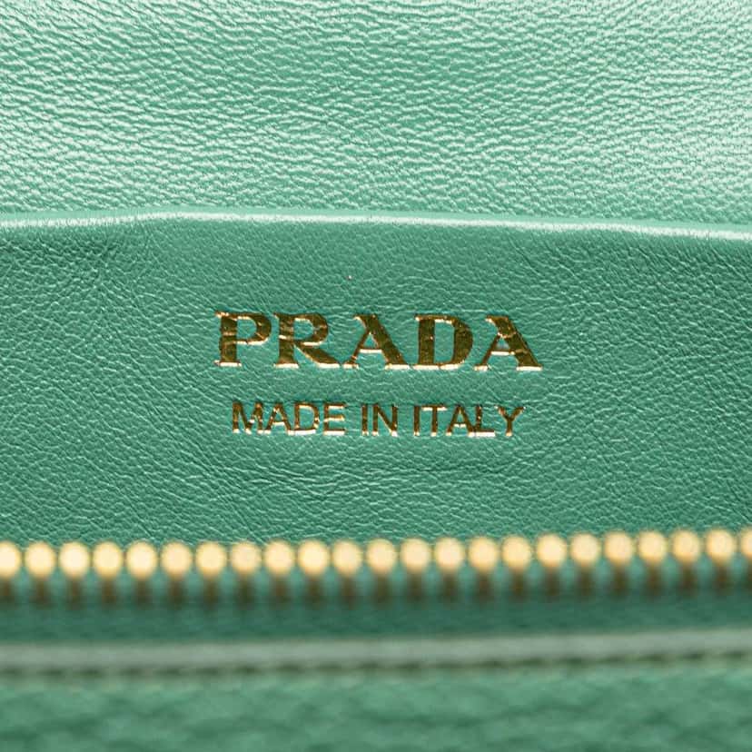Prada Mini Vitello Daino Vanity Top Handle Bag Green Leather Good condition - Box View