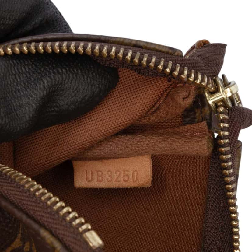 Louis Vuitton Monogram Mini Pochette Accessoires Brown Good condition - Box View