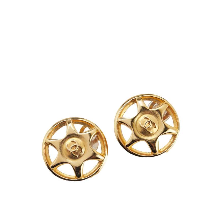 Chanel Gold Plated CC Round Star Clip On Earrings Gold Metal Good condition - Front View