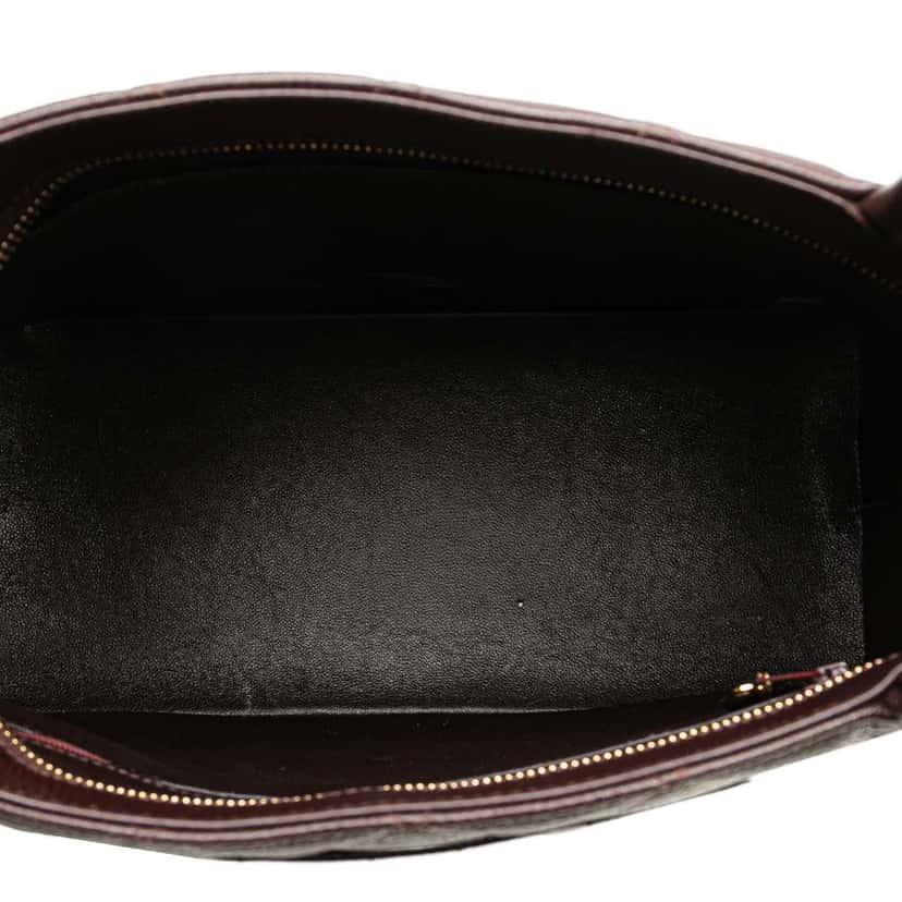 Chanel Caviar Medallion Tote Red Leather Good condition - Model View