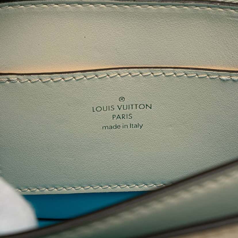 Louis Vuitton Calfskin LV Pont 9 Soft MM White Leather Good condition - Box View
