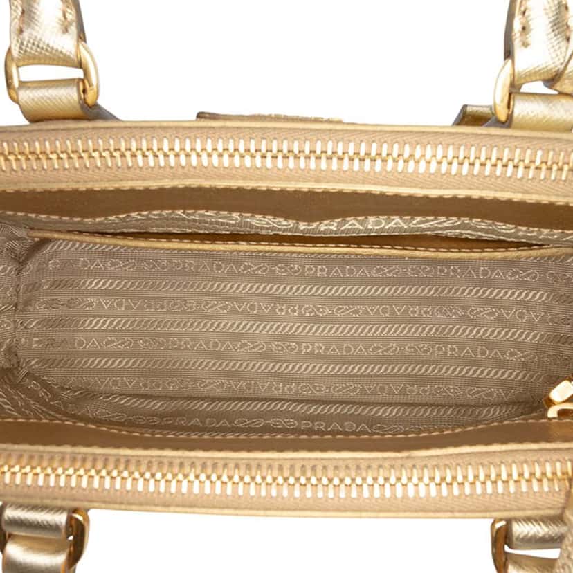Prada Small Metallic Saffiano Lux Galleria Double Zip Satchel Gold Leather Good condition - Model View
