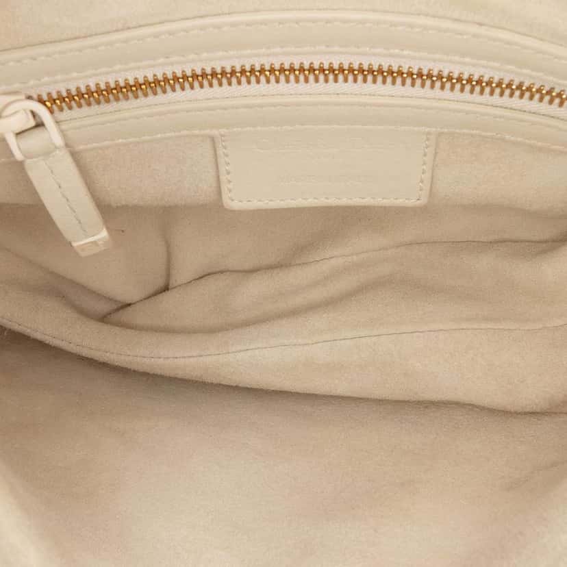 Dior Ultra Matte Calfskin Saddle Bag White Leather Good condition - Model View