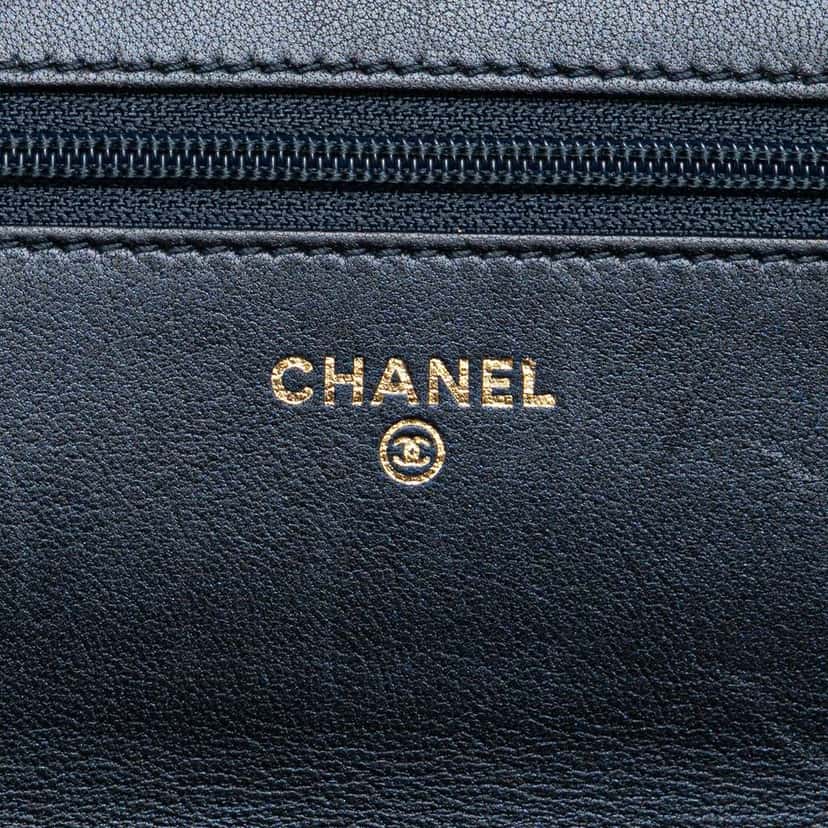 Chanel Calfskin Double Stitch Boy Wallet On Chain Blue Leather Good condition - Box View