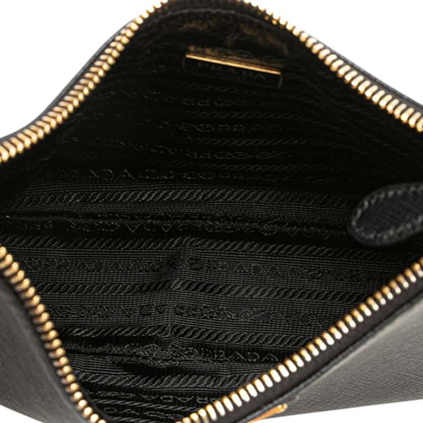 Prada Saffiano Re-Edition 2005 Satchel Black Leather Good condition - Model View