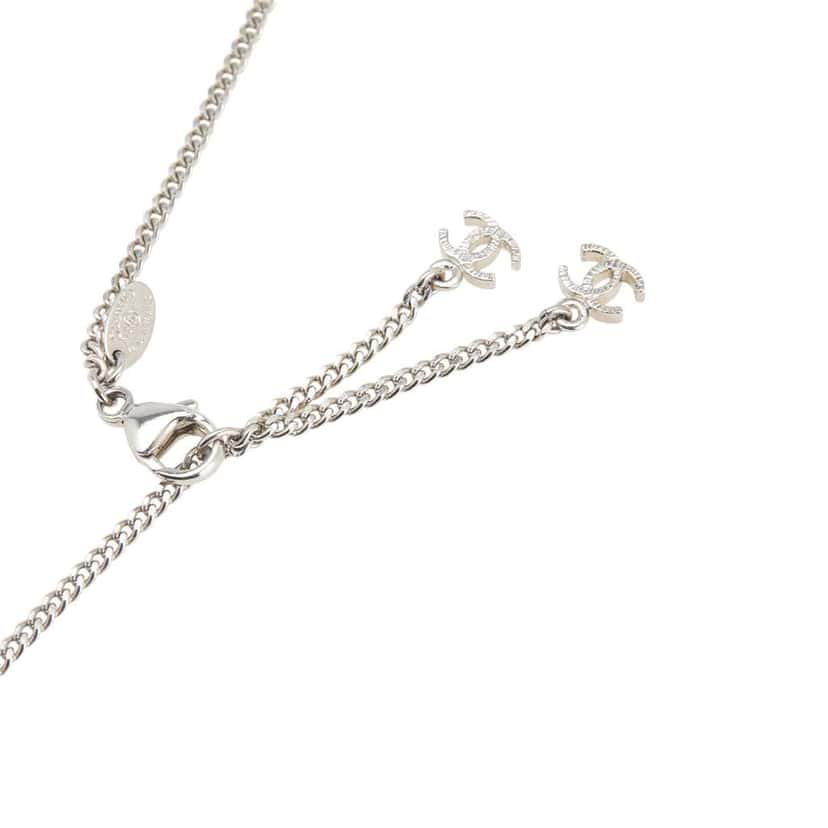 Chanel Silver CC Crystal Studded Cube Pendant Necklace Silver Silver Good condition - Model View