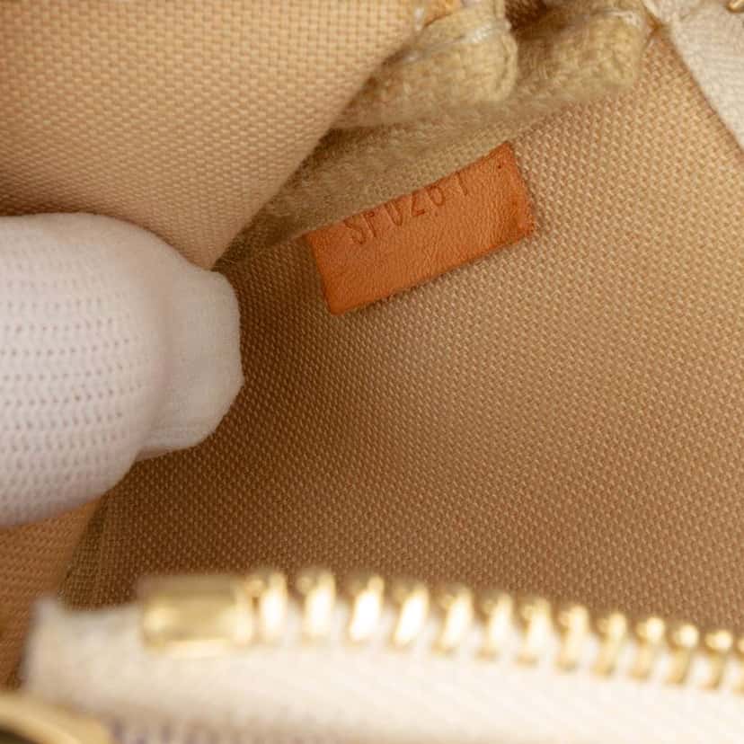 Louis Vuitton Damier Azur Mini Pochette Accessoires White Good condition - Box View