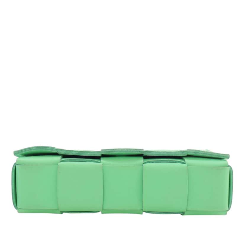 Bottega Veneta Nappa Intrecciato Cassette Crossbody Green Leather Good condition - Model View