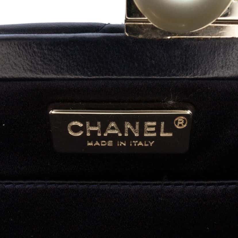 Chanel CC Quilted Lambskin Pearl Evening Baguette Clutch Blue Leather Good condition - Box View