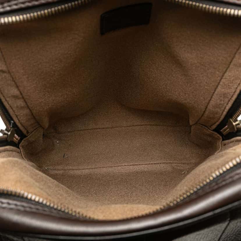 Louis Vuitton Utah Iroquois Brown Leather Good condition - Model View