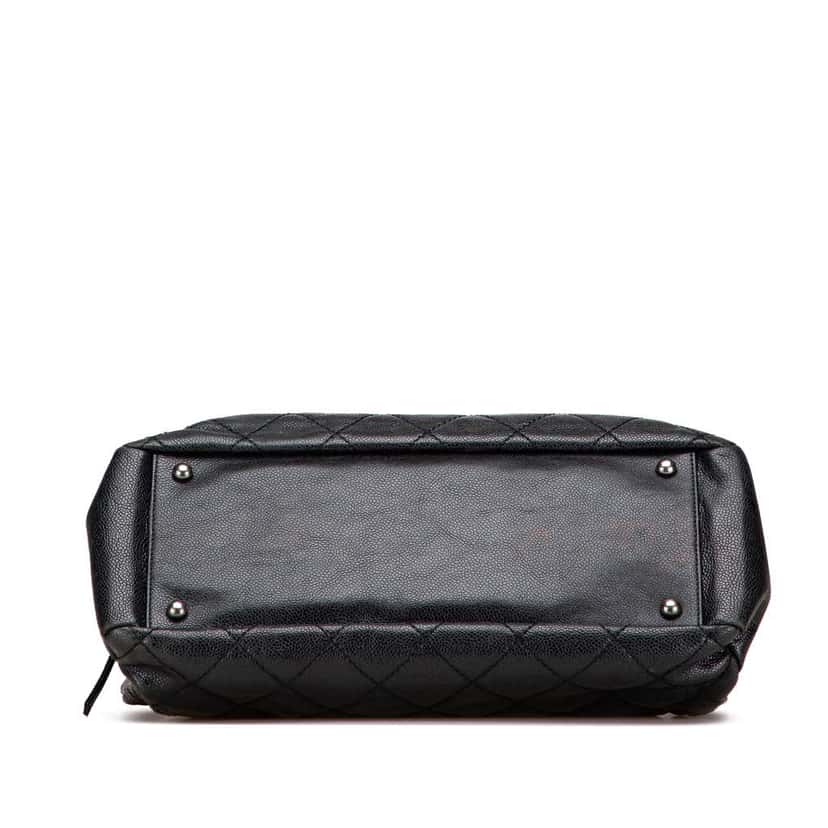 Chanel Quilted Iridescent Caviar Chic Shopping Tote Black Leather Good condition - Inside View