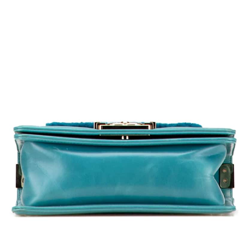 Chanel Small Shearling Boy Flap Blue Good condition - Inside View