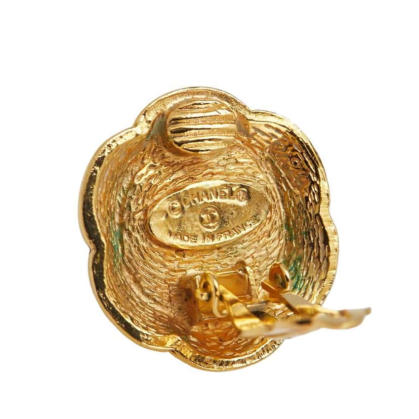 Chanel Gold Plated Faux Pearl Flower Clip On Earrings Gold Metal Good condition - Model View