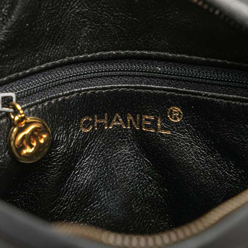Chanel Quilted Lambskin Camera Bag Black Leather Good condition - Box View