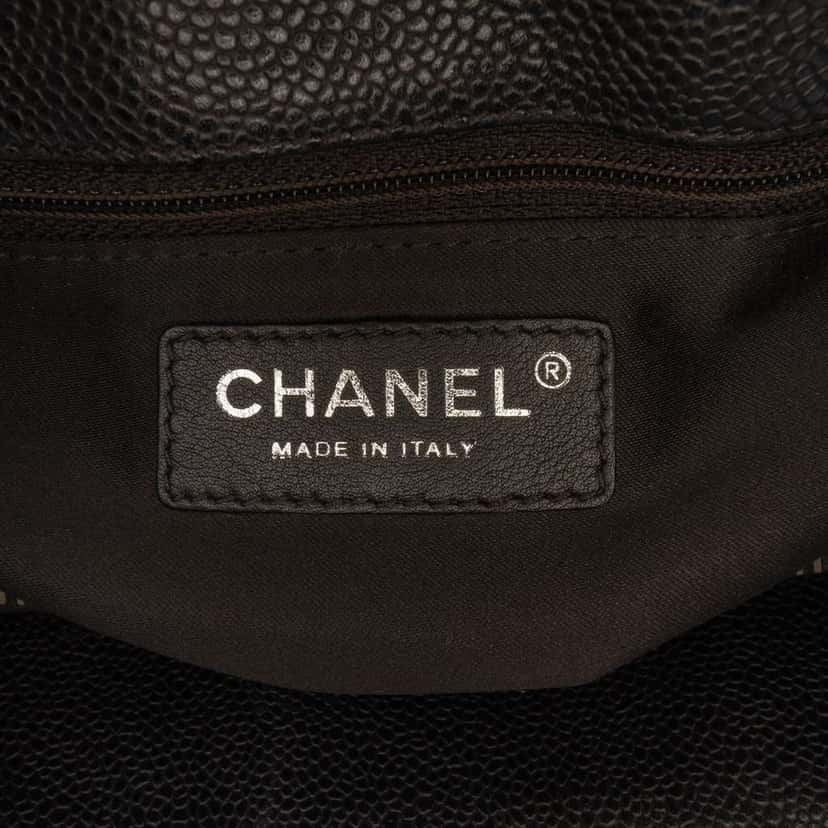 Chanel Caviar Grand Shopping Tote Black Leather Good condition - Box View
