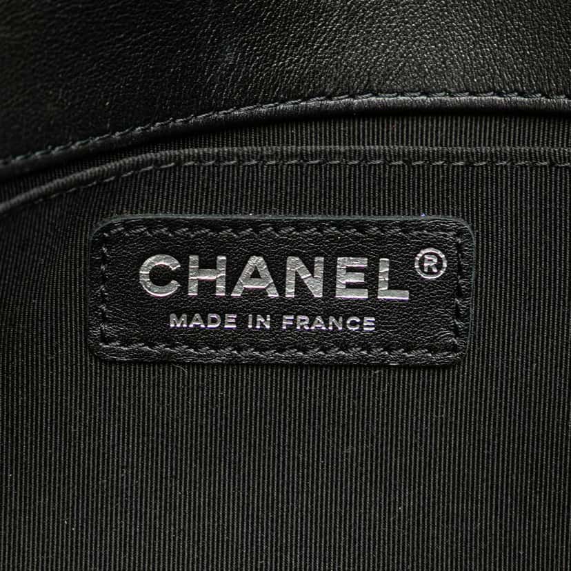 Chanel Old Medium Chevron Lambskin Boy Flap Black Leather Good condition - Box View