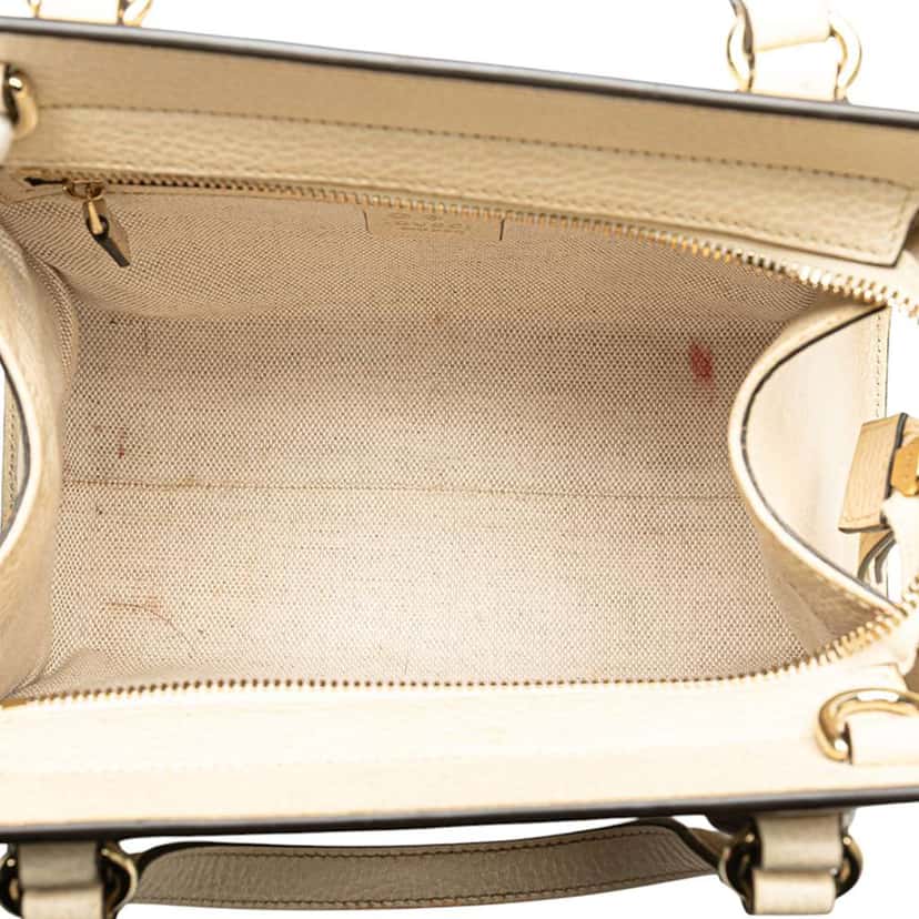 Gucci Medium Dollar Calf Soho Top Handle Convertible Tote White Leather Very good condition - Model View