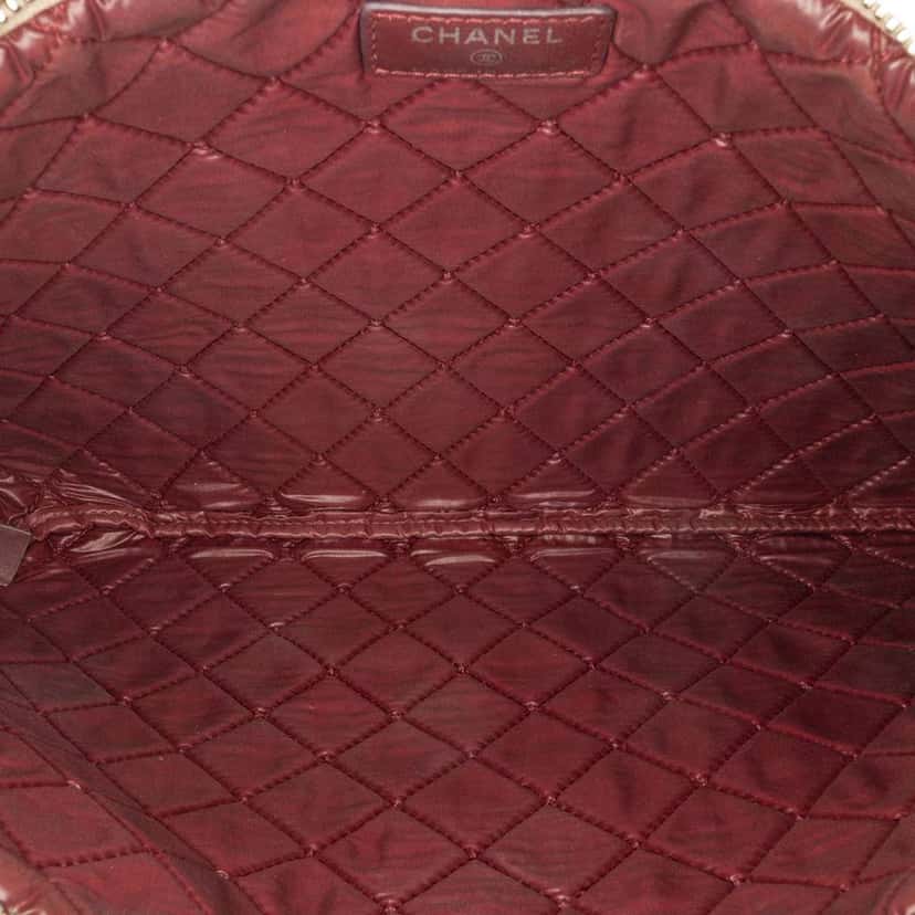 Chanel Large Lambskin Colorblock Patchwork O Case Brown Leather Good condition - Model View