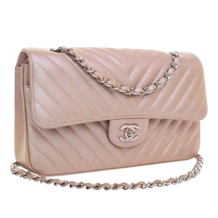 Chanel Medium Classic Chevron Iridescent Caviar Double Flap Pink Leather Good condition - Back View