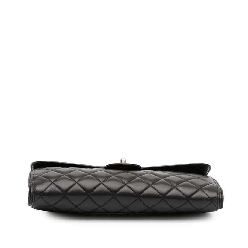 Chanel Medium Quilted Lambskin Citizen Flap Black Leather Good condition - Inside View