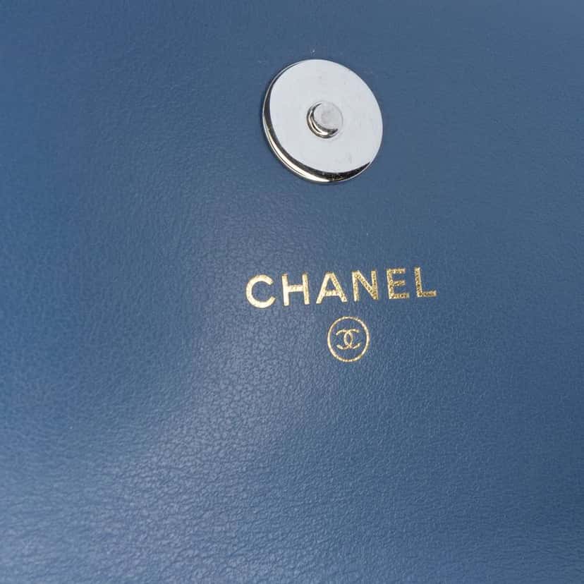 Chanel Denim 19 Phone Holder with Chain Blue Denim Good condition - Box View