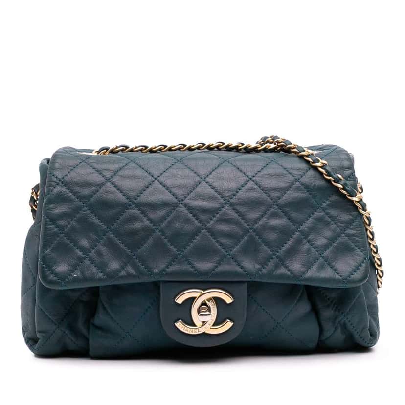 Chanel Small Iridescent Calfskin Chic Quilt Flap Blue Leather Good condition - Front View