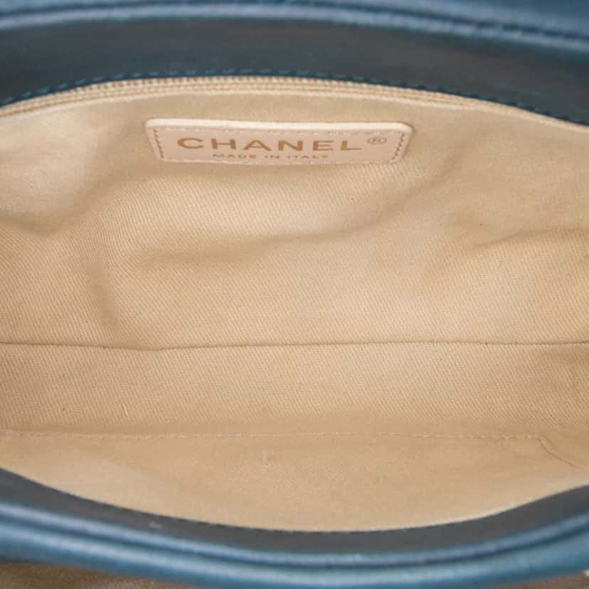 Chanel Small Iridescent Calfskin Chic Quilt Flap Blue Leather Good condition - Model View