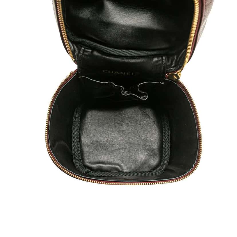 Chanel CC Caviar Vanity Bag Red Leather Good condition - Model View