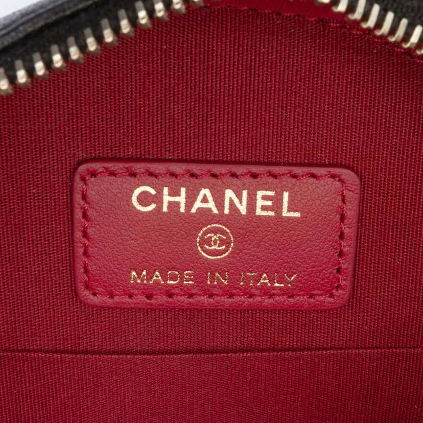 Chanel Lambskin 19 Round Clutch with Chain Black Leather Good condition - Box View